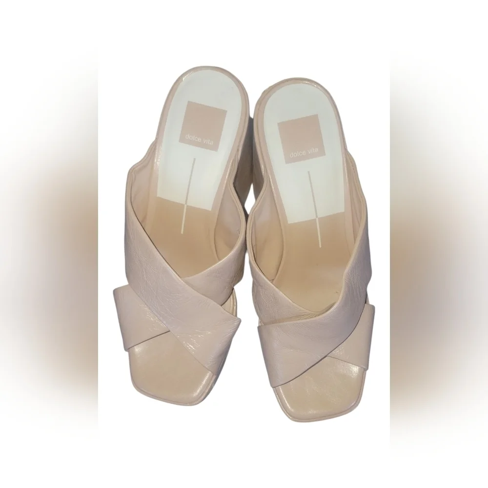 Dolce Vita Women's Cream/Blush Faux Leather Crisscross  Chunky Heels Sandals 9.5